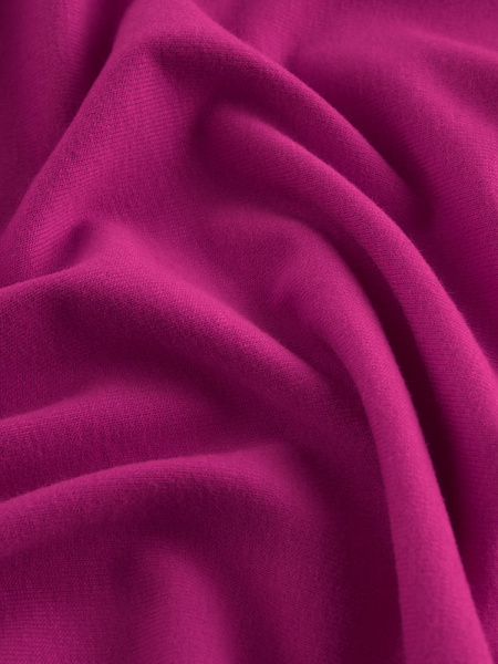 холодная фуксия волной