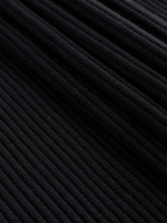 черный уголком