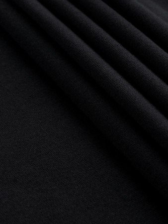 черный уголком