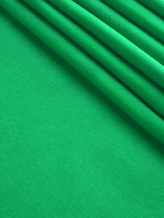 зеленое яблоко уголком