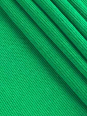 зеленое яблоко уголоком 1000